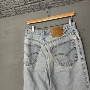 Levi Strauss 501 Jeans Light Wash Mens Size 32x32 Button Fly Denim